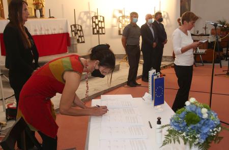 Podpis namere za digitalizacijo arhiva ljudskih pesmi Notranjske 13 FOTO LJUBO VUKELIČ